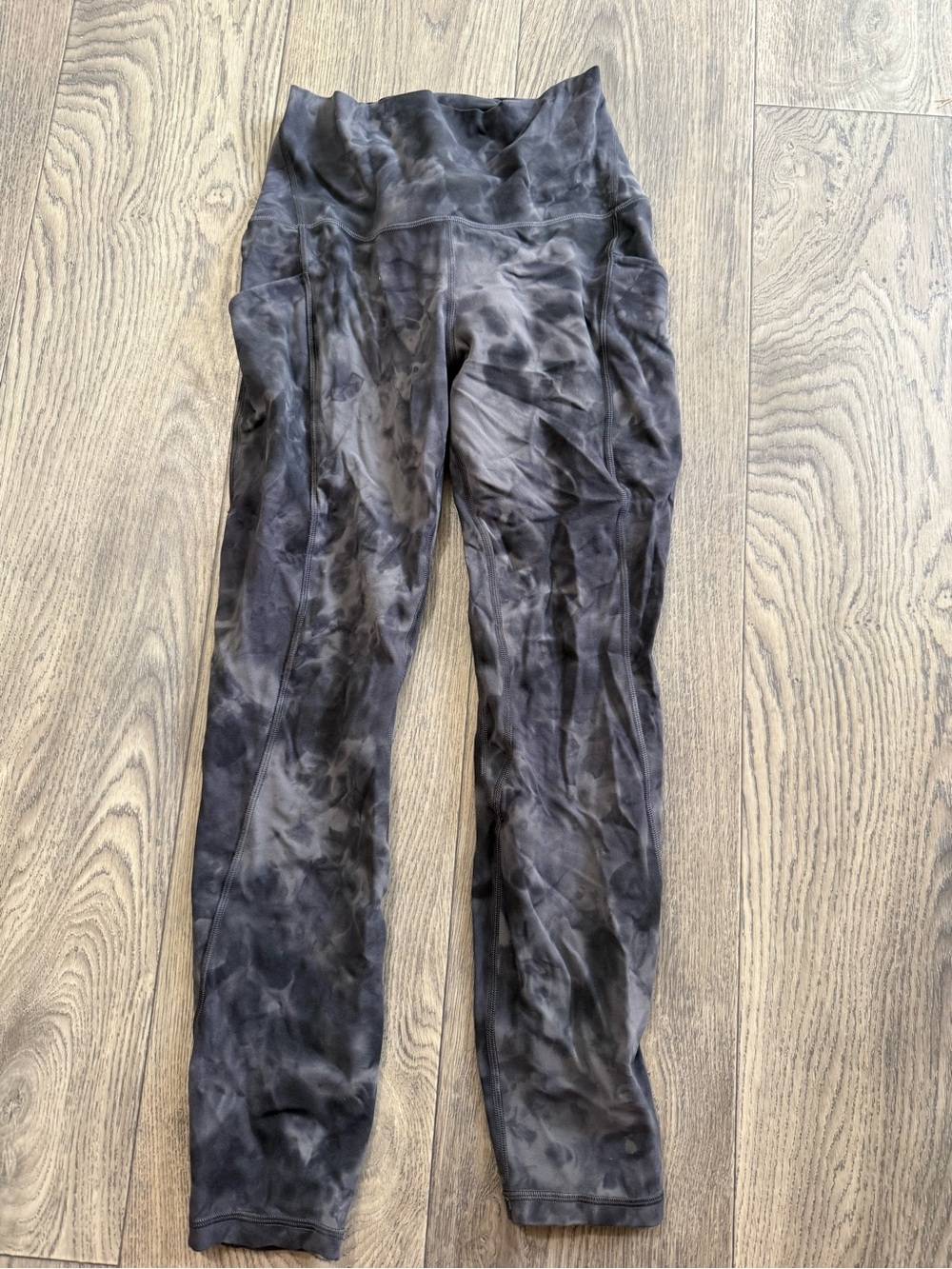 Lululemon High-Rise Tight with Pockets Size 6